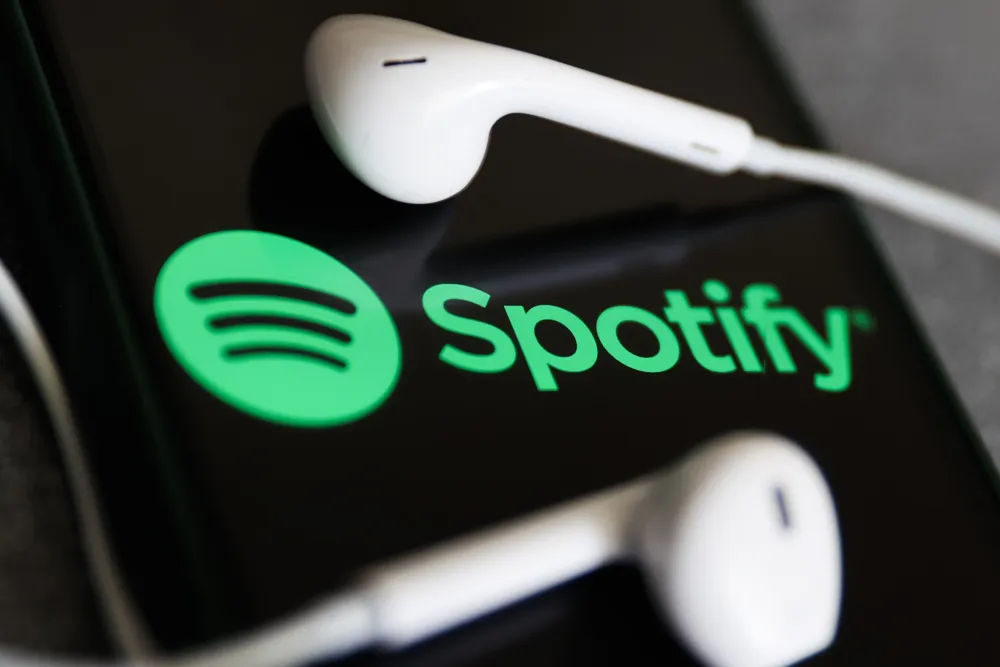 Spotify now has half a million video podcasts, which nearly 400M users have watched