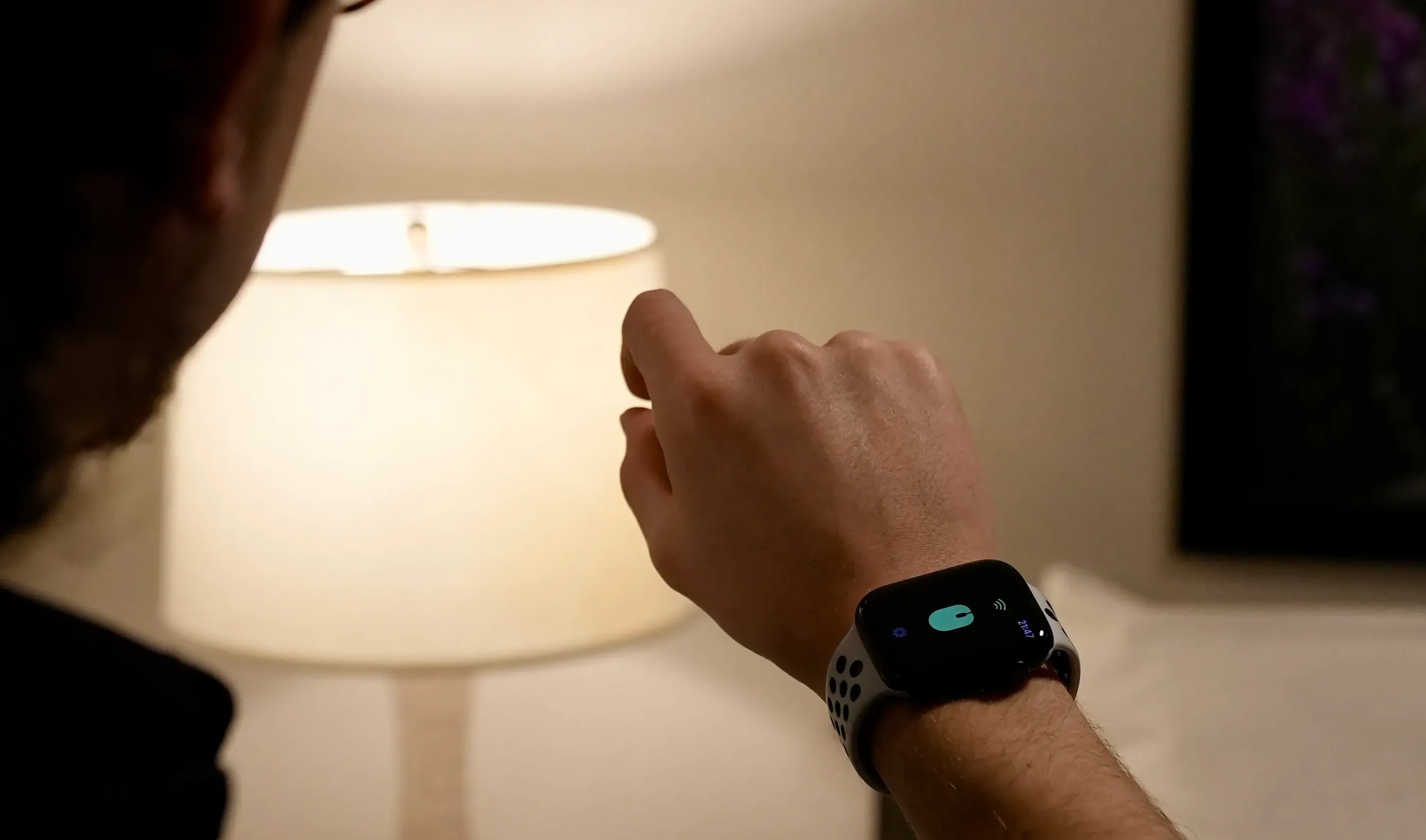 WhatsApp launches long-awaited Apple Watch app